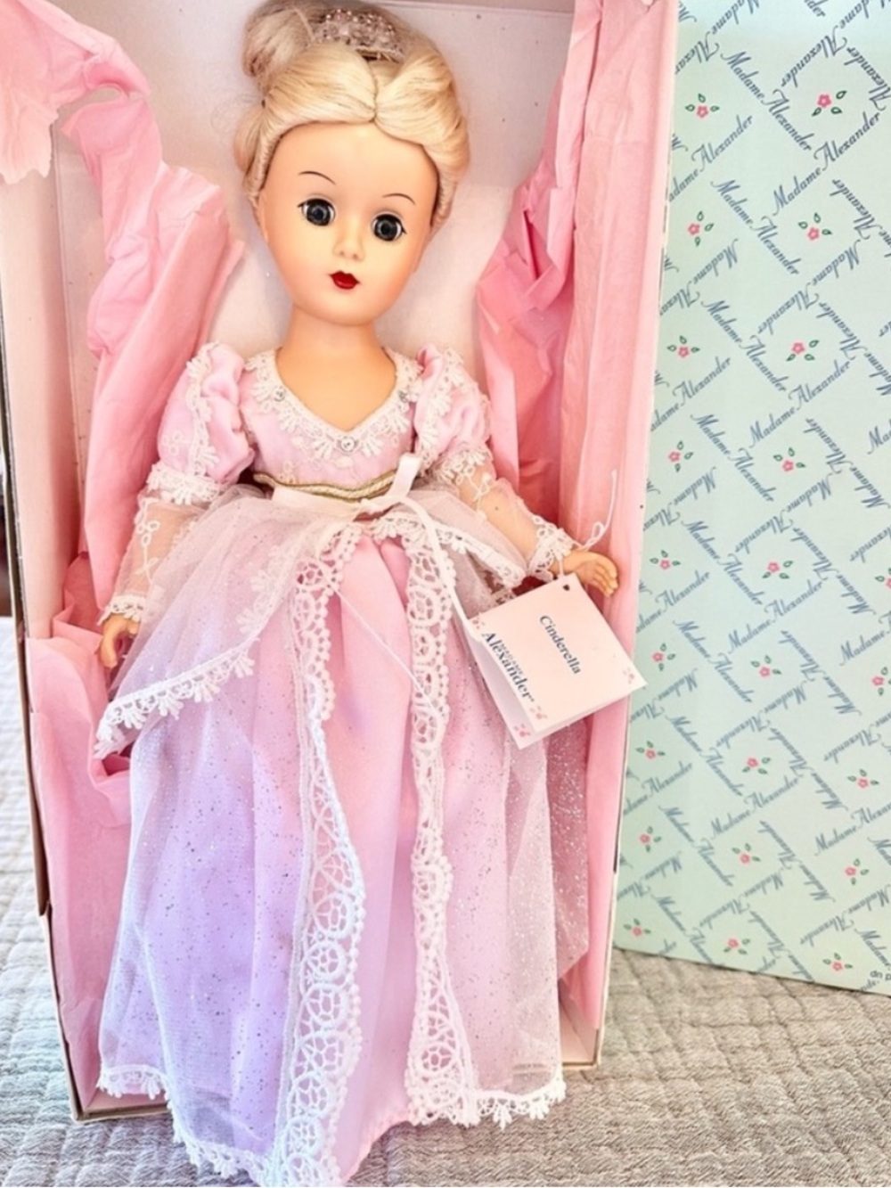 Madame Alexander Cinderella Margaret Doll Vintage Story Land 2000 MIB Collector